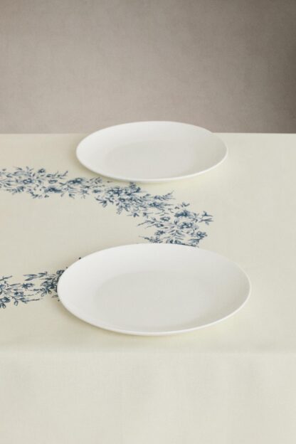 رومیزی زارا - 42292021