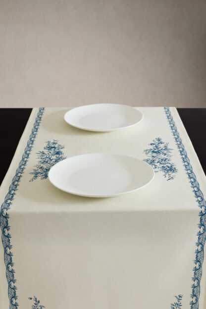 رومیزی زارا - 42292024