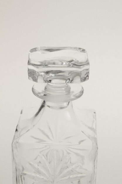 RÖLYEFLİ KRİSTAL ŞİŞE