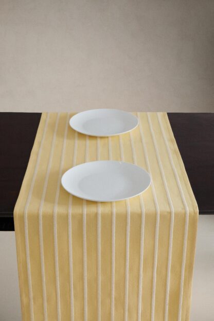 رومیزی زارا - 49219024