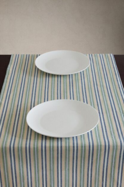 رومیزی زارا - 49250024